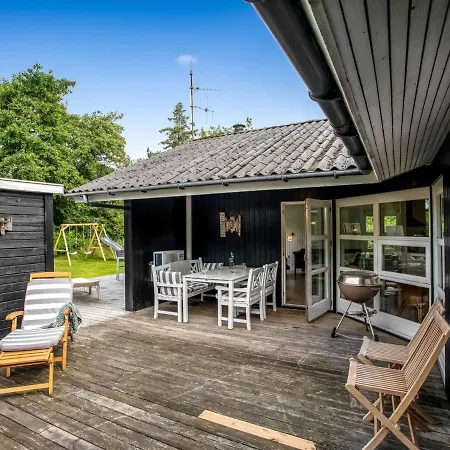 Holiday home Swaantje - 400m From The Sea In Western Jutland By Interhome